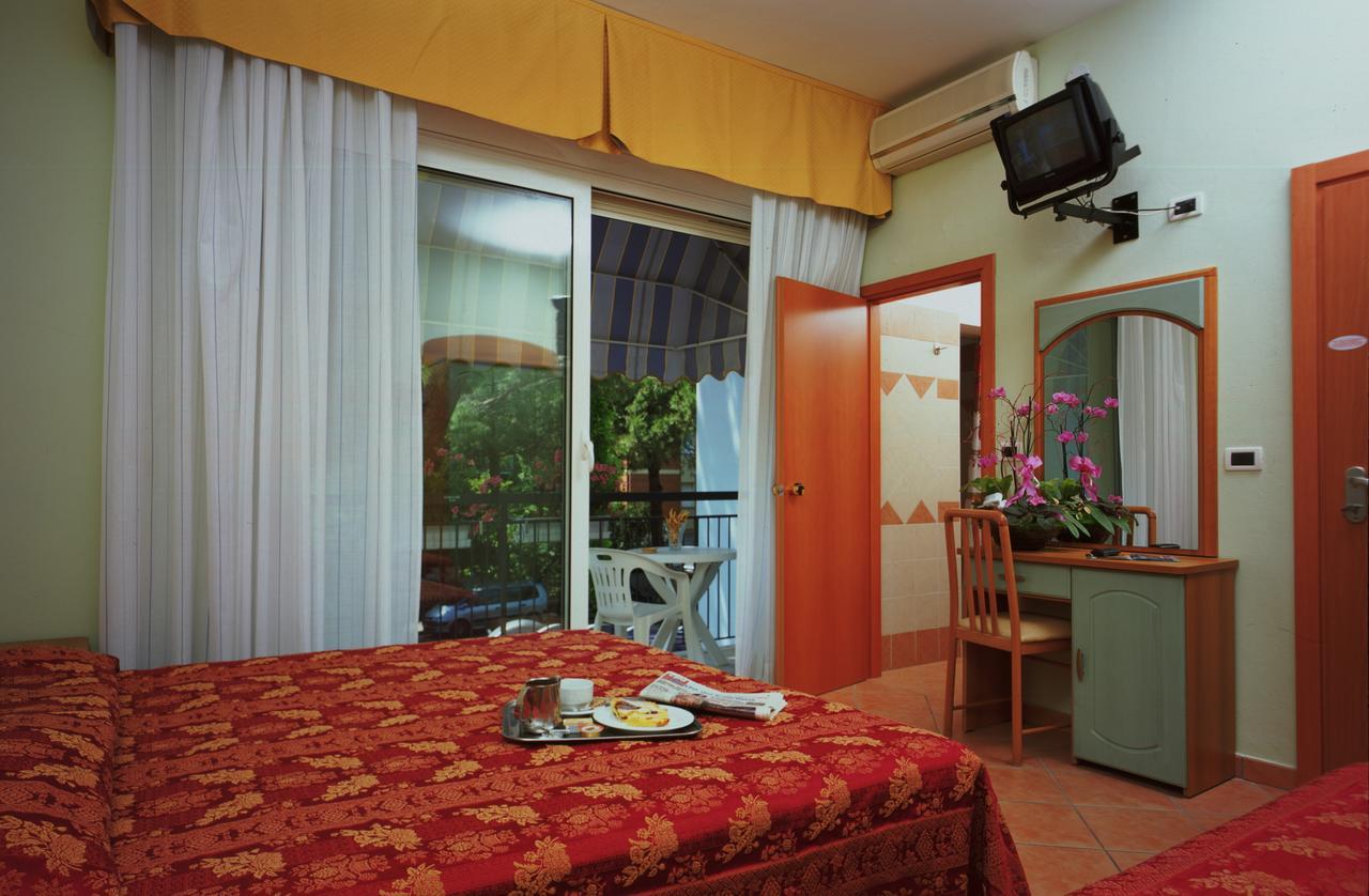 Mondial Hotel Cervia Ngoại thất bức ảnh