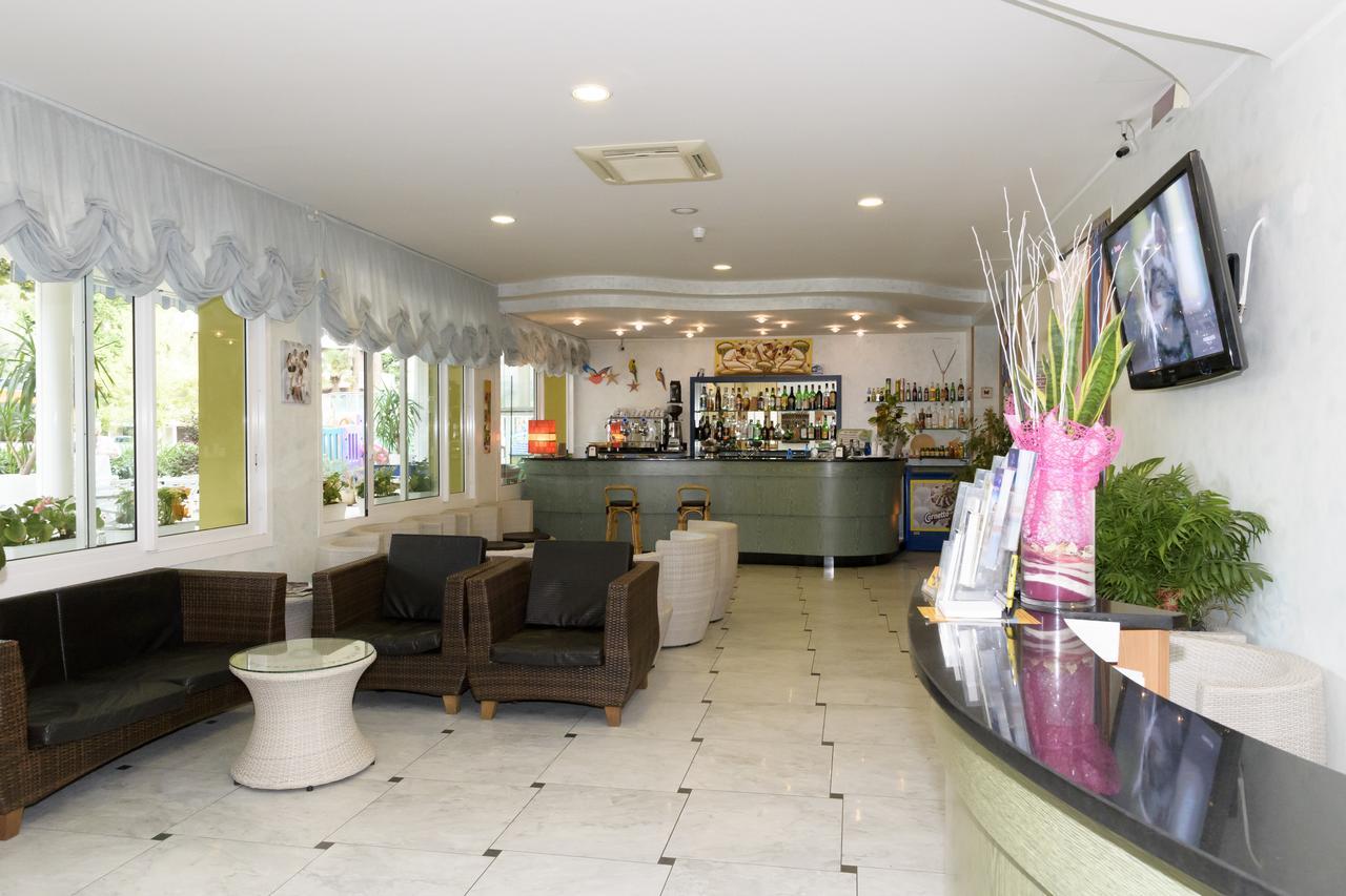 Mondial Hotel Cervia Ngoại thất bức ảnh